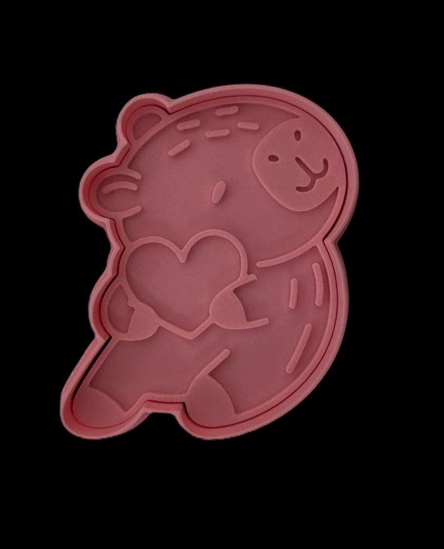 Capibara con Corazón Cortador de Galletas